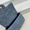 9 dagar anländer designer axelväska kvinnor mode crossbody väska denim cf tote chain väska 2 storlekar rekommenderas av online kändisar