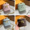 Micro Vanity Handbag Designer Mini Cosmetic Chain Bag Women Makeup Pouch Wallet Hobo Purses Lady 5a Shoulder Crossbody Letter prägling Sacoche Dhgate M82168