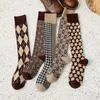 Frauen Socken 1 Paar Brown Double Nadel Way Female Herbst- und Winter -College -Stil Retro -Stapelstrümpfe