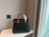 2023 Neue Aktentasche Frauen Handtasche Mode Luxus schwarzbrauner Pendlertasche große Kapazität Frauen Umhängetaschen Tote