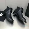 2023 Designer Pure Color Round-Toe Boots Dames Leer Outdoor Party Ademende elastische riemen Boot Lady SEXY Fashion Mid-Heel