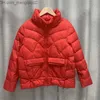 Frauen in Parkas Frauen Herbst Lose dünne gepolsterte massive Jacke Kurzständer Pocket Pendell vollständig passende weiße Ente Down Coat Parka Z230817