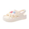 Söta kvinnliga sandaler 2024 Flower Summer Fashion Platform Beach Ladies Shoes Outdoor bekväm icke-halkstudent Roman 5