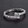 Delikat Baguette CZ Hjärtform Justerbar manschett Bangle Armband Iced Out Bling Cubic Zirconia Women Smycken