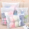 Förvaringspåsar 1 PC Portable Travel Bag Set Cosmetics Clothes Lingerie Frosted genomskinlig plast Självförseglad dragkedja