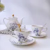 Mokken Iris Printing Cup Saucer Europeaan Keramische koffiemok Pot Home Elegante theeset Originele ontbijtbekers Geschenkdoos Drink 230815