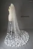Gelin Peçe Yüksek kaliteli parmak ucu uzunluğu Fildişi/Beyaz Peçe 3D Çiçekler Taramalı Şapel Düğün