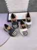 23SS Diseñador Niños Zapato casual Zapatillas de deporte para niños Tamaño 26-35 Moda a cuadros Impresión completa Zapatos para niños Caja de protección Envío julio07