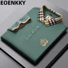 Mens Polos High End 고급 Eoenkky 브랜드 폴로 셔츠 옷깃 자수 여름 Tshirt 한국 패션 캐주얼 다용도 의류 230815