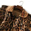 Trench de trincheira feminina 0425 S-3XL de alta qualidade outono e inverno pele de cobra de leopardo cinturão de manga longa e longa Mulher Windbreaker Windbreaker