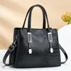 Bolsas de noite Pantent Couro Mulheres Mensageiras Crocodilo Crossbody Totes Bolsa de ombro para 2023 Holcha de mulheres H77