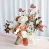 Wedding Flowers Bride Bouquet Po props Handen die vasthouden voor verlovingskerkecoratie