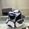 Design high-end men's and women's baseball caps with small face fisherman's caps luxurys street sports wind travel hats