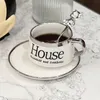 Tazas Ceramic Coffee Taza Taza Plata blanca Medición domiciliaria con desayuno con platillo Jugo de leche Mango de té Copa de microondas Safe 230815