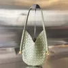 Sac à tricoter en peau d'agneau 2023 : Élégance en cuir véritable tissé à la main par B Stylish V Panier spacieux - Sac à bandoulière avec designer luxueux et chic sous les bras Solstice Soft Touch