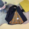 Designer Baby Coats High Quality Kids Jacket Storlek 110-160 cm Midjeband Design Barn Utkläder Bror och systerdräkt 10 juli