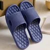 Slipper New Home Hausschuhe Männer Frauen Paare Flip-Flops Flache Schuhe Indoor Badezimmer Sandalen Rutschfeste Sommer Atmungsaktive Alias