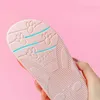 Slipper Kids Kapcieczki Summer Girls Kapcieczki bez poślizgu dziecięce buty plażowe dla dzieci sandały domowe dla dzieci klapki klapki R230816