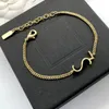 Bracelets de moda Designer Bagão de luxo para mulheres pulsetas de pulseira de jóias de casamento pingente Y Letters Charm Acessórios Skystrick CXD8162