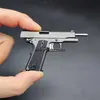 2023 Alloy Mini 1911 Pistol Gun Model KeyChain Pendant Löstagbar leksakspistol för PUBG Vuxen Kids Gift T230816