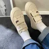 Kleiderschuhe Koreanische Schuhe Clogs Plattform lässige weibliche Sneaker runden Zehen Frauen Herbst 2022 Creepers Neu Fall kleiner Gummi -Flock -Haken Loopl0816