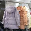 Women's Down Parkas Kvinnors nya ultratunna midja Tjockad huvajacka Lämplig för kvinnor Solid Color Matching Unik medium Längd varm jacka Z230817