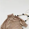 Rompers Autumn Floral Bodysuit Born Baby Girls Long Sleeve Jumpsuit Cotton Spädbarn Plaid Kidskläder 230815