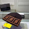 Beanie/Skull Caps Designer Märke Högkvalitativ brimlös urinalhatt för män och kvinnor på vintern lyxig ullhatt klassisk broderad brev stickad hatt trend brev