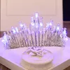 Joyas para el cabello de boda Tiara de boda nupcial y corona LED princesa Crown Crown Crystal 18 ° cumpleaños Fiesta de la moda Joyería del cabello 230815