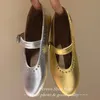Sukienka buty moda okrągłe palce oryginalne skórzane mieszkania jedno paski buty buty buty buty buty świąteczne rozrywki złote buty dla kobiet 230815