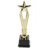 Dekorative Objekte Figuren Gewinner Trophy Cup Kinderparty bevorzugt Bulk Preise Soccer Football Gifts Award Plastikwettbewerb 230815