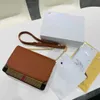 22 ٪ من BAG 2024 New Launch Designer Hand Handbag Launch Women's Chegher Checker Single Crossbody Trend Trend Fashion Small Square Women