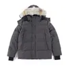 Goose Down Coat Men Winter Jackets Echte wolf bont kraagkraag in de buurt buiten Warm en winddichte jassen met verwijderbare Cap Parka Mens Oute223R