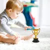 Objetos decorativos Figuras 20pcs Recompensa de niños Trofeo Trofeo de plástico Niños Juguetes Premio Copa Premios Pequeños con base Golden 230815