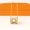 Colares de pingentes de luxo de designer Mulheres 18k colar de letra de ouro de 18k jóias de luxo jóias colorida hipoalergênica