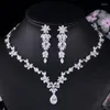 Ketting oorbellen Zet prachtige witte kubieke zirconia geplaveid 2 pc's elegante bloemenblad vrouwen feest trouwjurk voor bruiden t0680