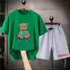 Socicinadores de pistas de algodón para hombres Juego de chándal de algodón 2 piezas Camiseta Shorts Fashion Bear Design Man's Gym Sportswear Kawaii Corea