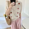 Kvinnors tröjor Summer Strawberry Knitting Top Women 2023 Söt kvinnlig o Neck mjuk casual skördet tunna tröja tröjor Beige