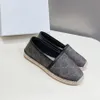 top Scritte ricamate in lino slip on Espadrillas scarpe JUTE Mocassini con suola a molla scarpe firmate di lusso fatte a mano per le donne casual luxe factory Vacanza 16ess