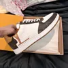 Rivoli sneakers män designer skor damier präglade ko läder mönster tryck blomma gummi yttersula italien lyx sneaker 03