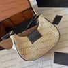 Berömd designer handväska lyxväska vävd väska axelväska kvinnor väska vintage underarm väska crossbody väska klassisk halm väska toppkvalitet sadel väska stylisheendibags