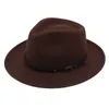 Fedora Bowler Cappello Accessori per cinture nere Modello di moda Modella in gabbia per cabina jazz in stile jazz danza cappello da festa per unisex