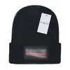 Beanie lyx varumärke B unisex stickad hatt nya stickade hattar klassisk sportskalle kepsar män kvinnor avslappnad utomhus 10 färger beanie b6