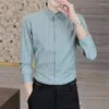 Camisas casuales para hombres 2023 Masculina Spring Men Vestido VERTICAL Stripe Streetwear Slim Masculino Manga larga Chemise Homme Tops Y208