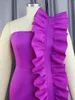プラスサイズのドレス女性のための紫色の片方の肩の袖なしフリル非対称フィッシュテイル誕生日結婚式のゲストイブニングベスティドス