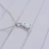 Halsband Japan, Sydkorea, Europa och Amerika Hot Sales S925 Sterling Silver Moonstone MoonShaped Necklace Pendant