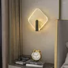 Lampada a parete Lampade acriliche moderne Light-Luxury Camera da letto Nordico Soggiorno Sfondo illuminazione per interni Iron Apparecchio PMMA