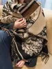 مصمم monogrammer print oreor and american lattice splice Shawl head fen fen women autumn/winter cape cape shaws shaws