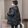 Women Down Parkas Winter Winter espessou as mulheres quentes longas Parka Parka Casual Solid Color Loose Casaco com capuz inflável Z230817