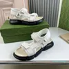 2023-Casual Sandals for Mens tofflor Fashion Classics Chain Buckle äkta läderkrok Loop Cool Shoes Designers Flat Ladies Sandal 38-45